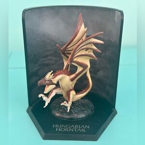 Noble Collection Wizarding World Hungarian Horntail w/ Display Figurine Rare